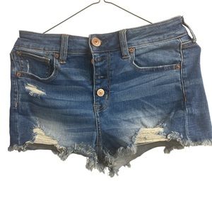 American Eagle Outfitters
Ripped shorts